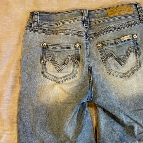 7 For All Mankind Distressed Denim Bermuda Jean Shorts Women’s Size 27 - Picture 6 of 7